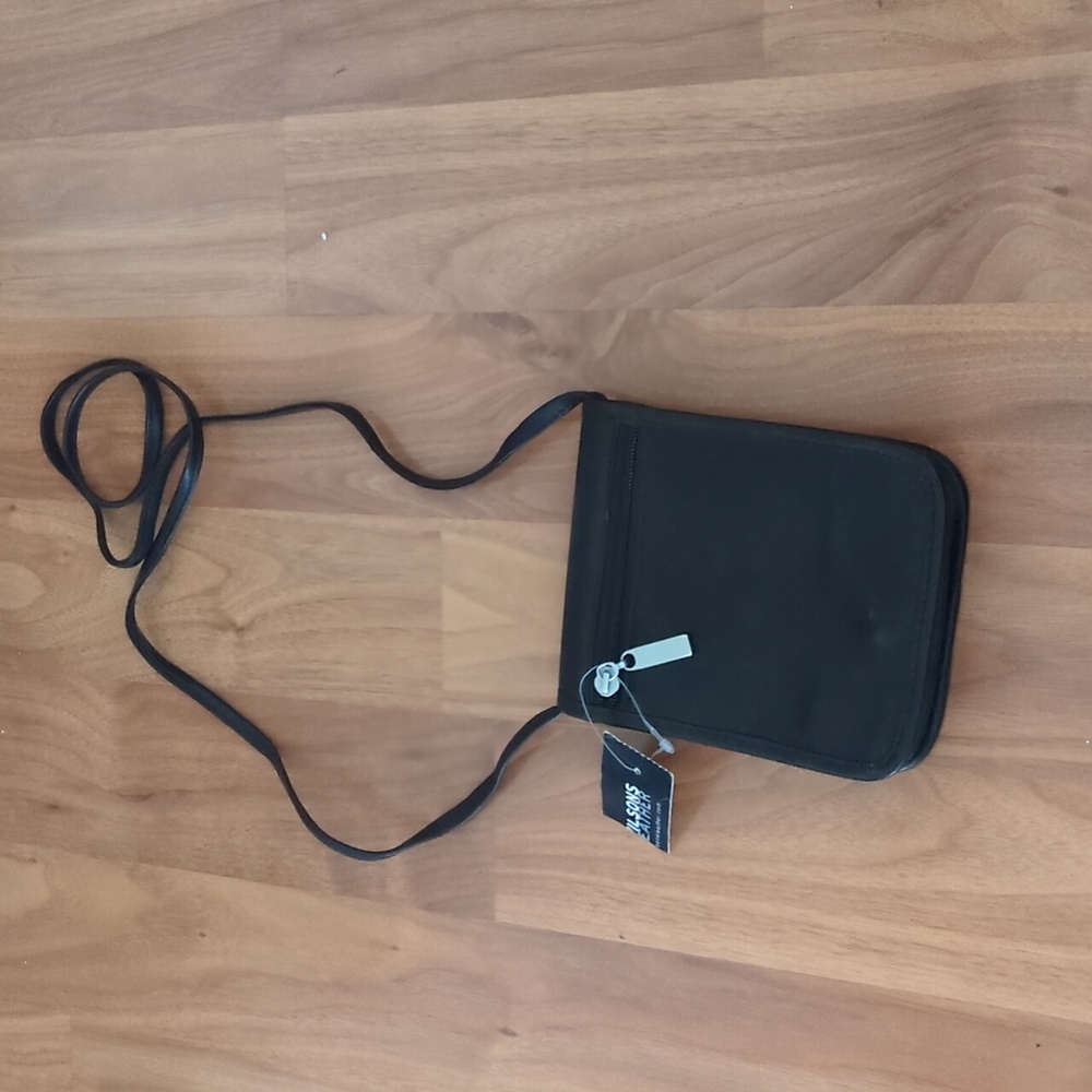 Vintage Leather Crossbody Wilson Leather Black Cross Body Bag